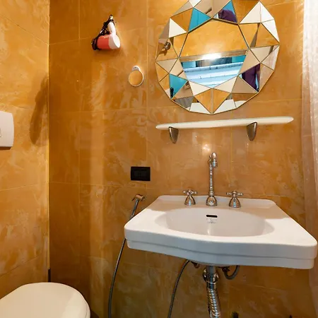Xenia Apartments - Central Studio Apartment In Duomo Milan Exterior photo
